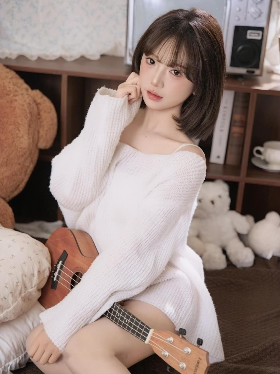 岛遇 抖音小霞佩奇写真合集 804P 74V 816M 下载