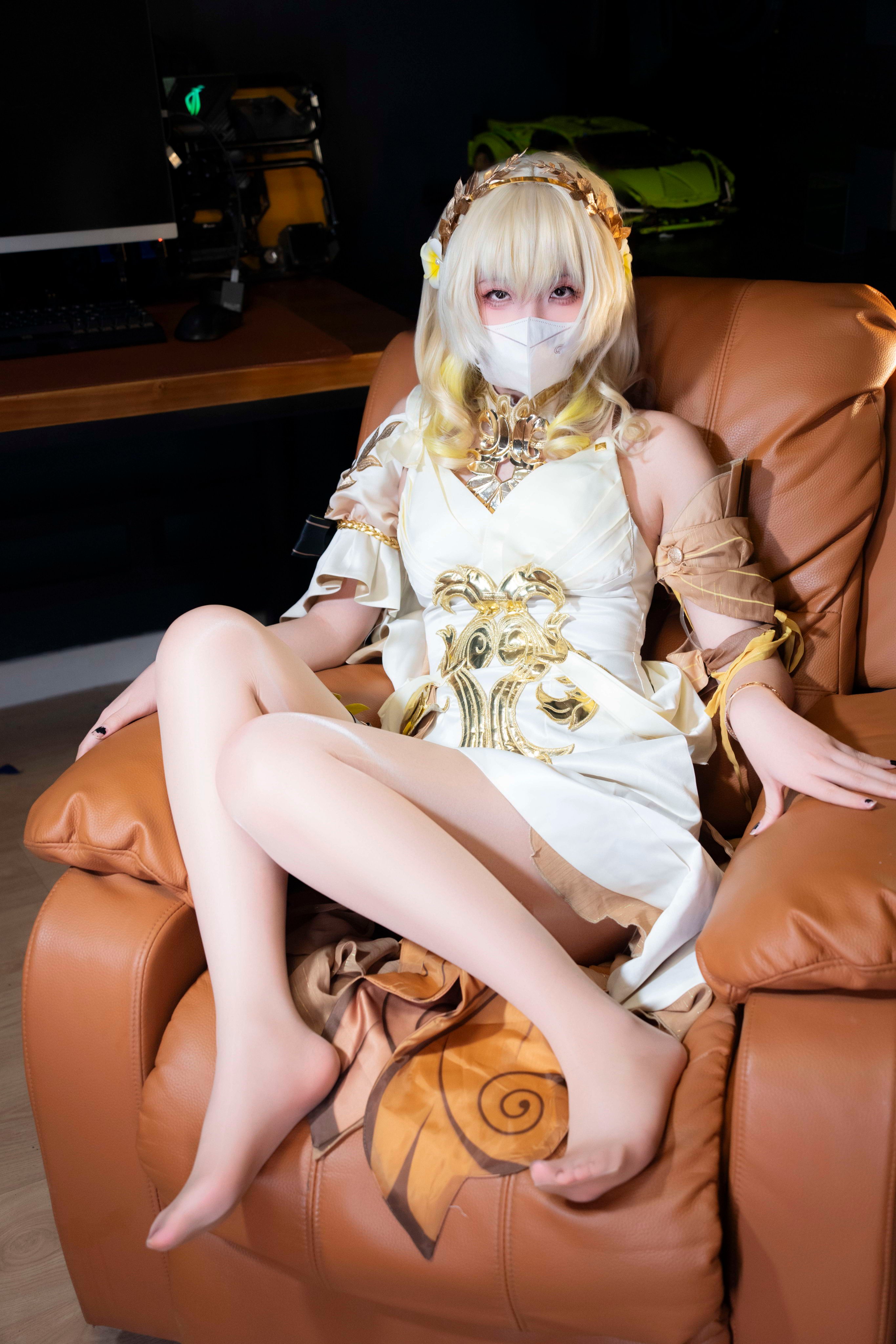 兔兔不想上班啊 ASMR足控写真34套75GB打包下载