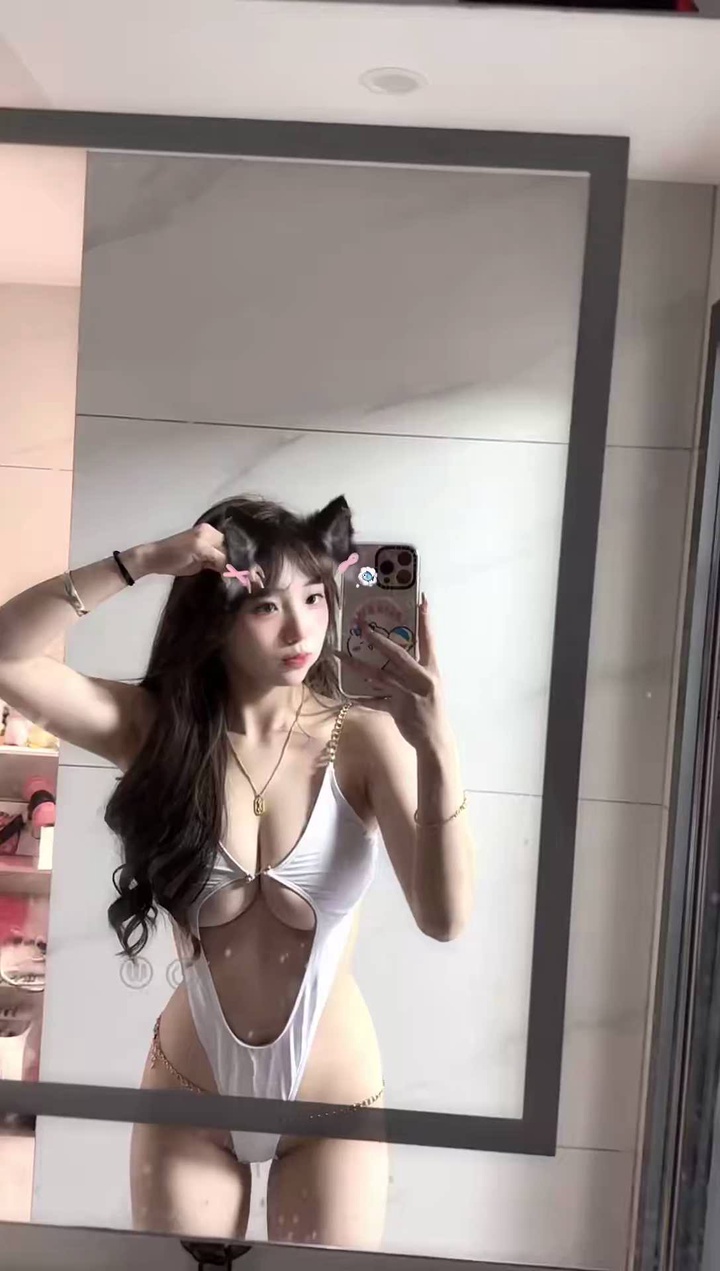 Sunny77(宝贝77)抖音博主写真合集打包下载 1279视频549图3.6G