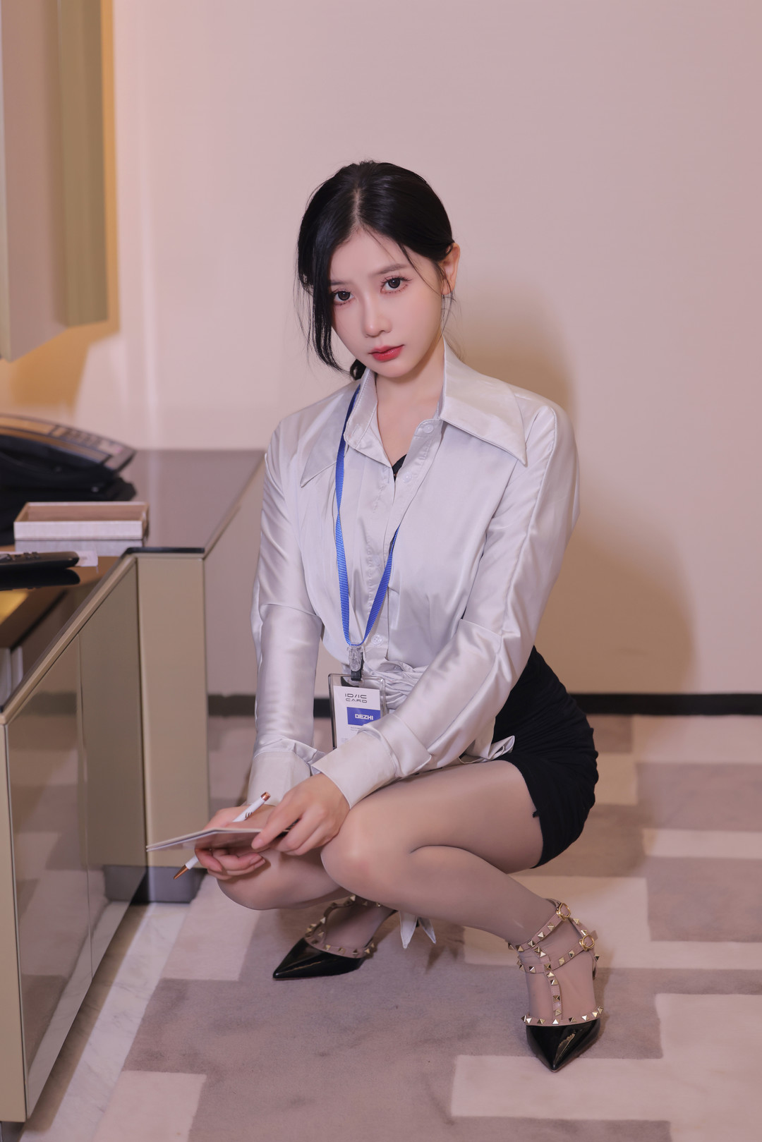 尹甜甜内部私购无水印写真合集14套 13GB – 高清下载与收藏指南